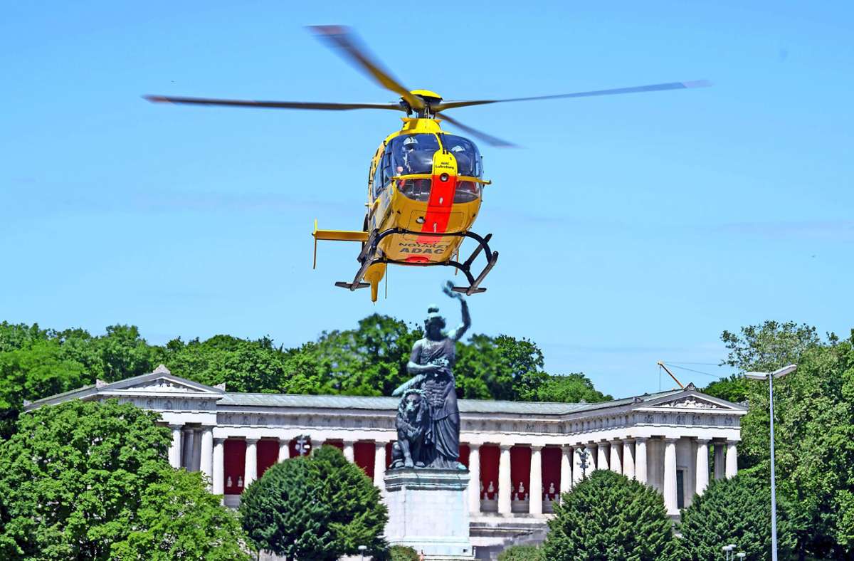 Eine Folge des akuten Notarztmangelsin Bayern sind immer mehr Hubschraubereinsätze. Foto: dpa/Sven Hoppe