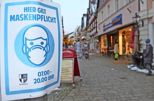 Von einer Aufhebung der Maskenpflicht ist der Landkreis Kulmbach trotz sinkender Inzidenz-Werte noch weit entfernt. Foto: Gabriele Fölsche