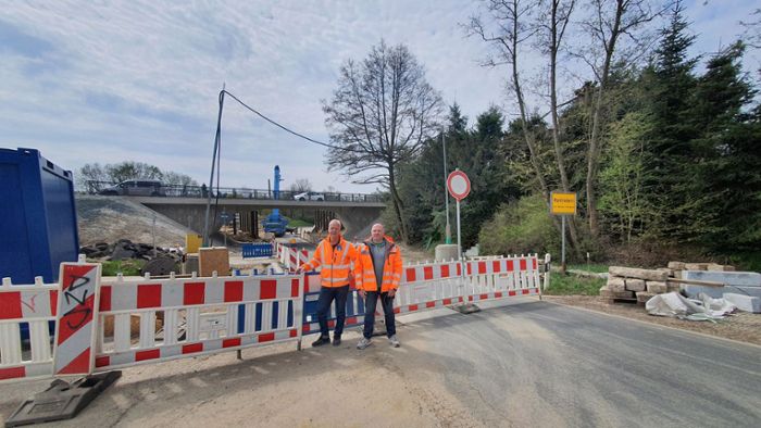 Auf B 303 bei Marktredwitz: Verkehr rollt schon über neue Brücke