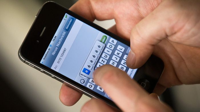 Die Polizei warnt: Abzocke via Soziales Netzwerk und SMS