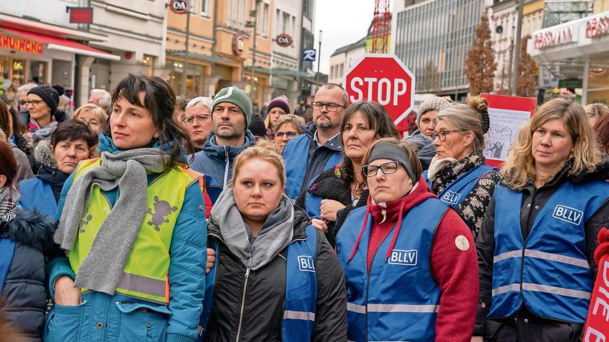 Hof: Der Ärger wächst: Lehrer protestieren in Hof