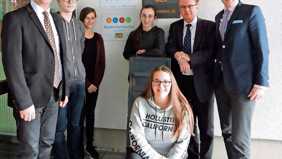 Naila: Hochfranken-Gymnasium nun offiziell barrierefrei