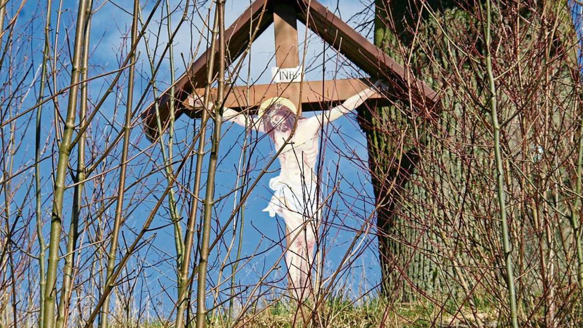 Waldershof: Boders-Kreuz erstrahlt in neuem Glanz