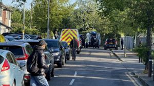 London: Mann mit Schwert soll mehrere Menschen verletzt haben