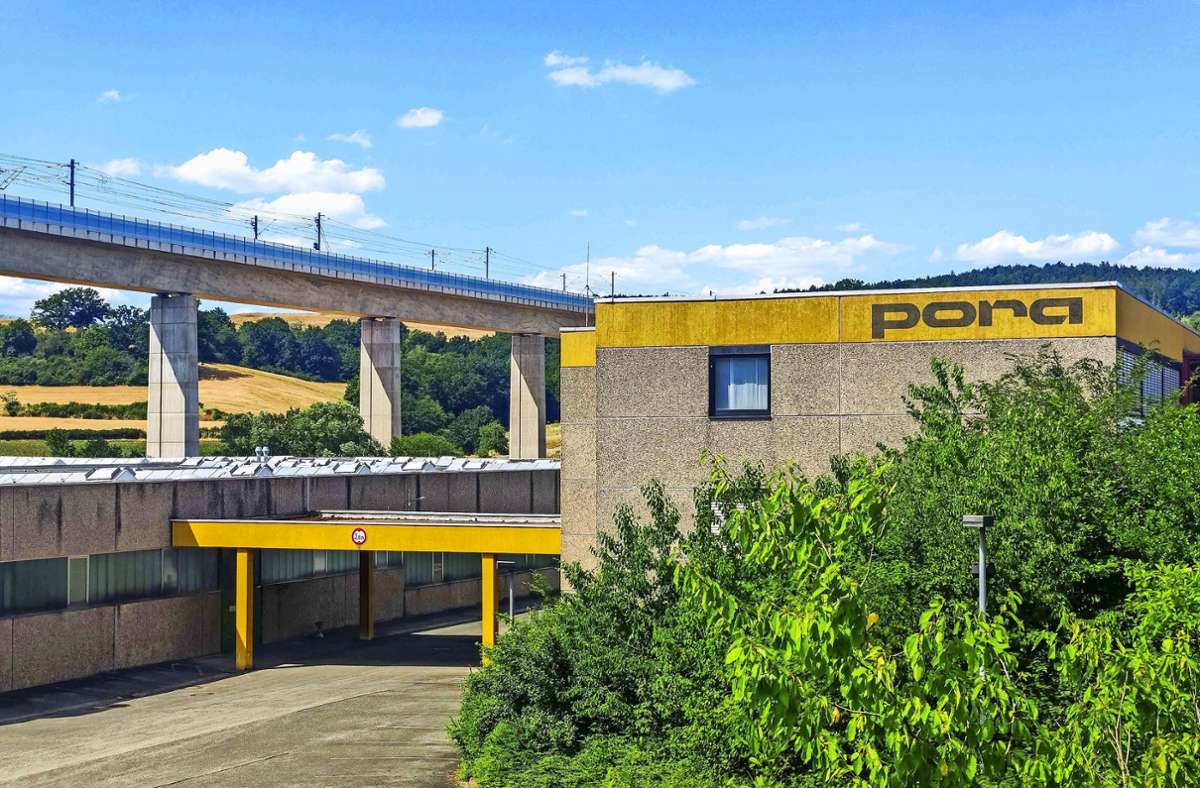 Die Pora GmbH in Grub am Forst, die Polstermöbel gefertigt hat, muss endgültig schließen. Foto: Frank Wunderatsch /Neue Presse