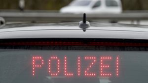 Zwei junge Migranten im Auto: Polizei erwischt Schleuser auf A 93