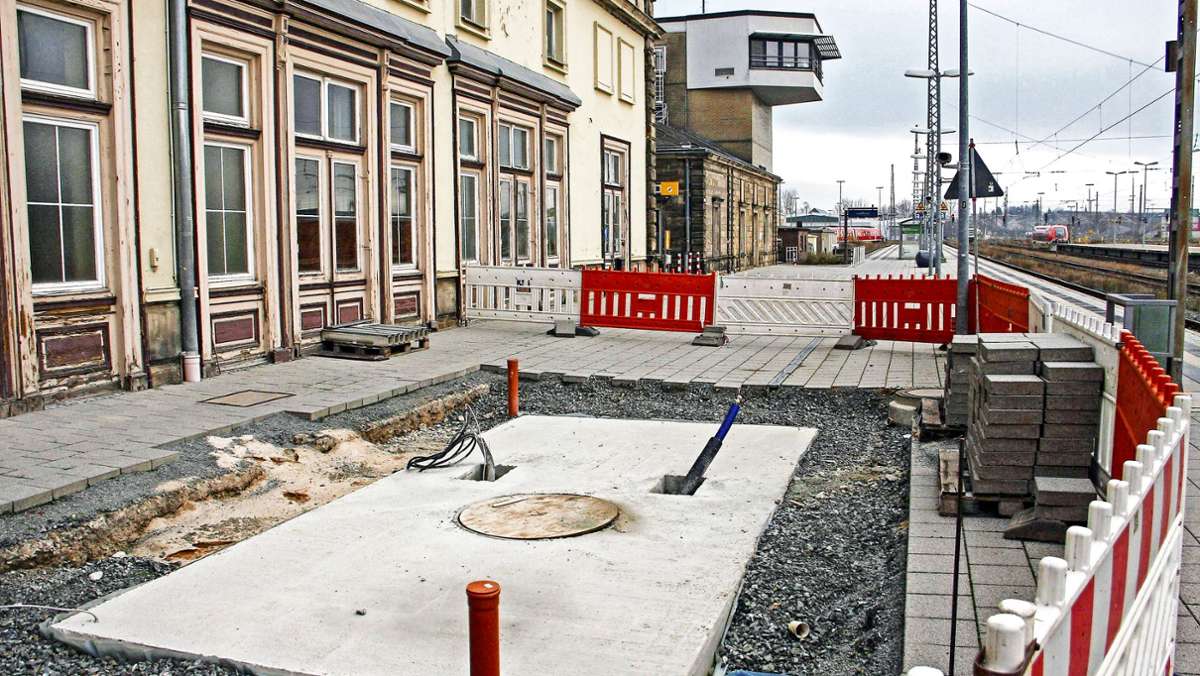 Stadt versus Deutsche Bahn: Hof: Schwarzer-Peter-Spiel um Bahnhofs-WC