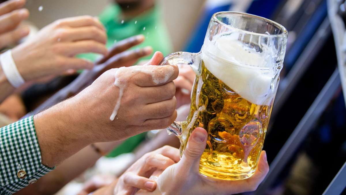 Hofer Volksfest : Was kostet die Maß Bier 2023?