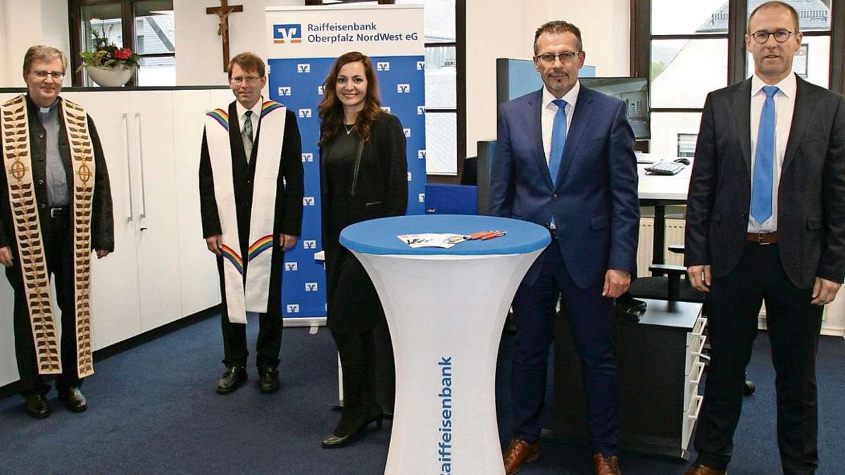 Waldershof: Bank schafft fünf neue Arbeitsplätze