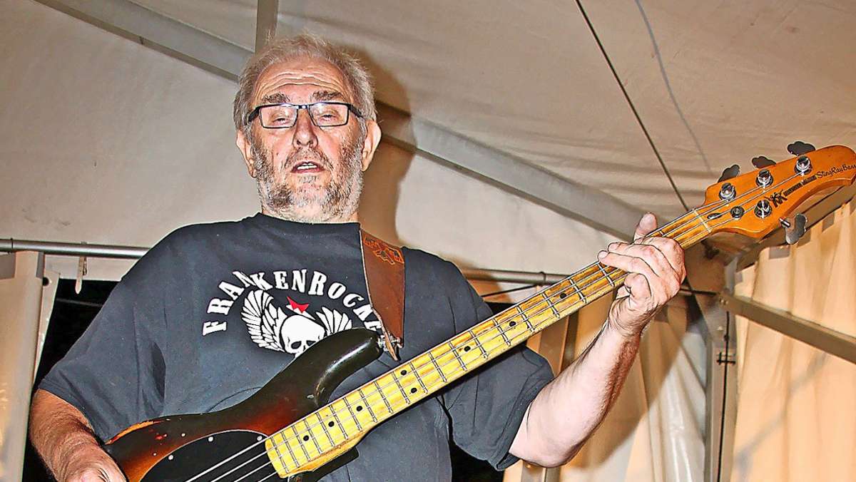Songs aus der Woodstock-Ära: Norbert Rösch zieht andere Saiten auf