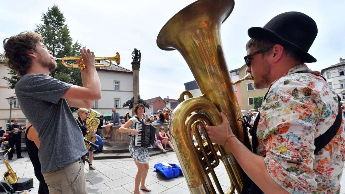 Kunst und Kultur: Rudolstadt - Zehntausende Besucher beim Folk-Festival