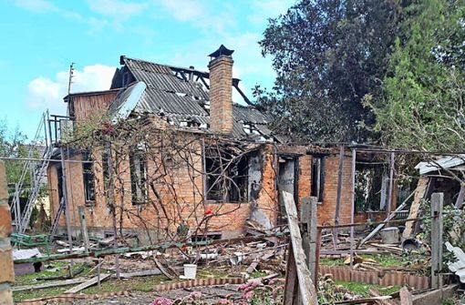 Das Nachbarhaus von Thomas Simmlers Wohnung in Marhanez wurde von einer russischen Rakete betroffen. Die Besitzerin – selbst Russin – überlebte schwer verletzt. Foto: privat