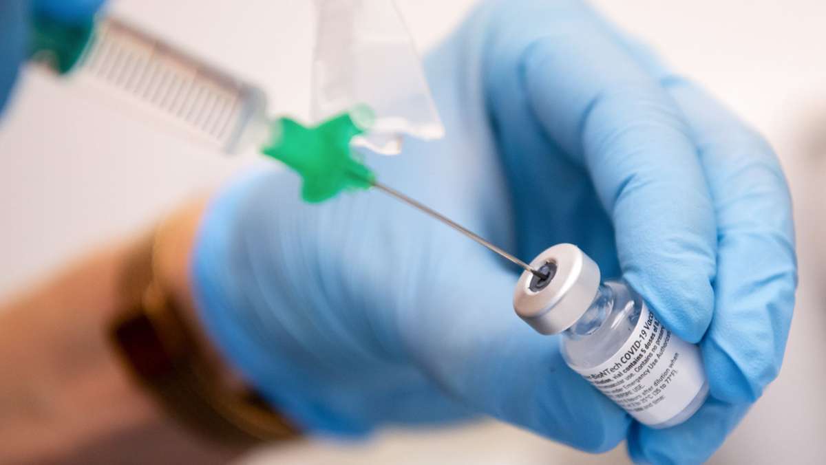 In den Impfzentren: Bayern stoppt Erstimpfungen