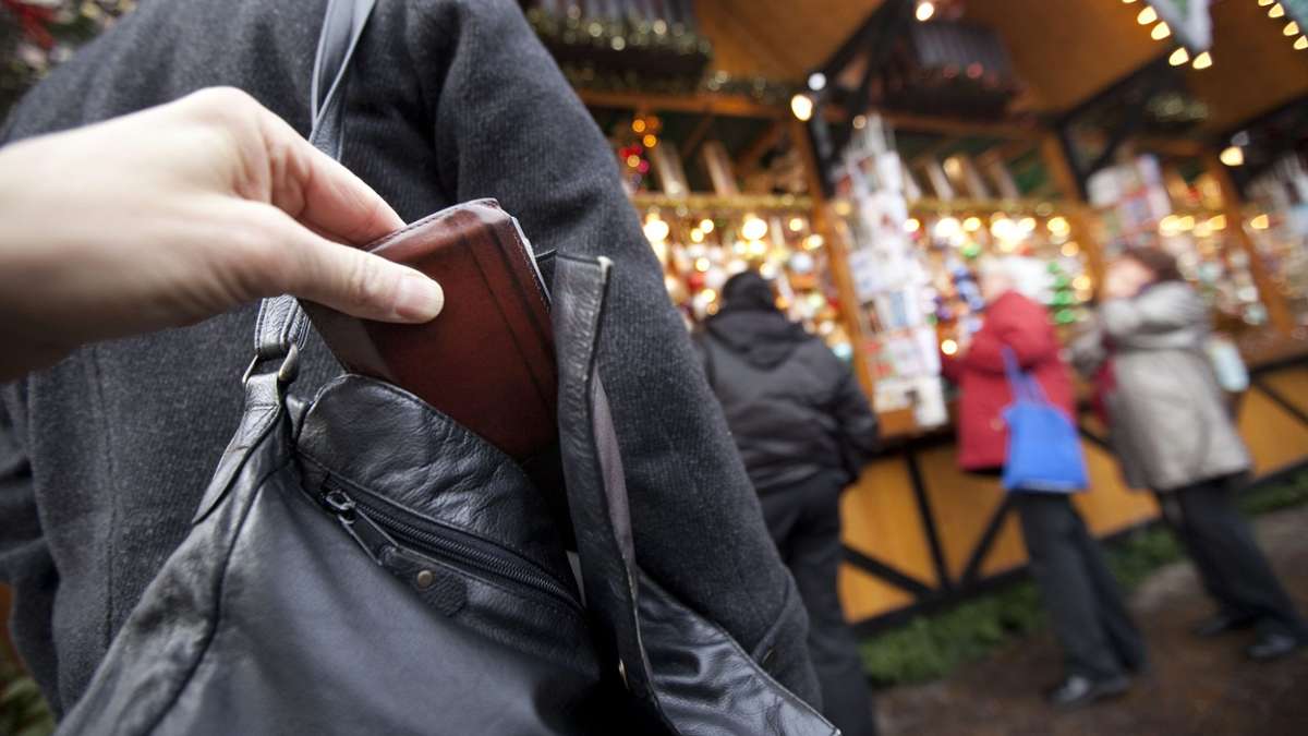 Länderspiegel: Weihnachtsmärkte: Tipps gegen die Tricks der Taschendiebe