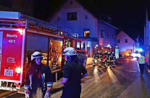 Wegen eines Großeinsatzes der Feuerwehren musste am Montagabend die Bundesstraße 289 in Kupferberg rund eine Stunde lang total gesperrt werden. Foto: /Feuerwehr