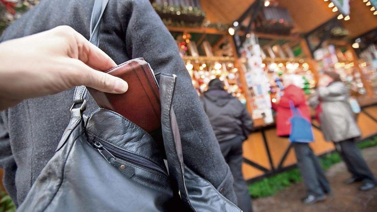 Hof: Zwei Trickbetrügerinnen auf dem Hofer Weihnachtsmarkt