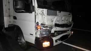 Lkw bremst Lkw aus: Crash und Unfall-Flucht auf B173