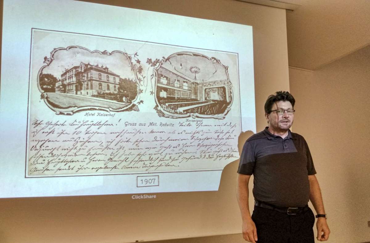 Florian Albrecht erinnerte in seinem Vortrag beim Historischen Club an die Brauereien  in Marktredwitz. Foto: /Johannes Kottjié