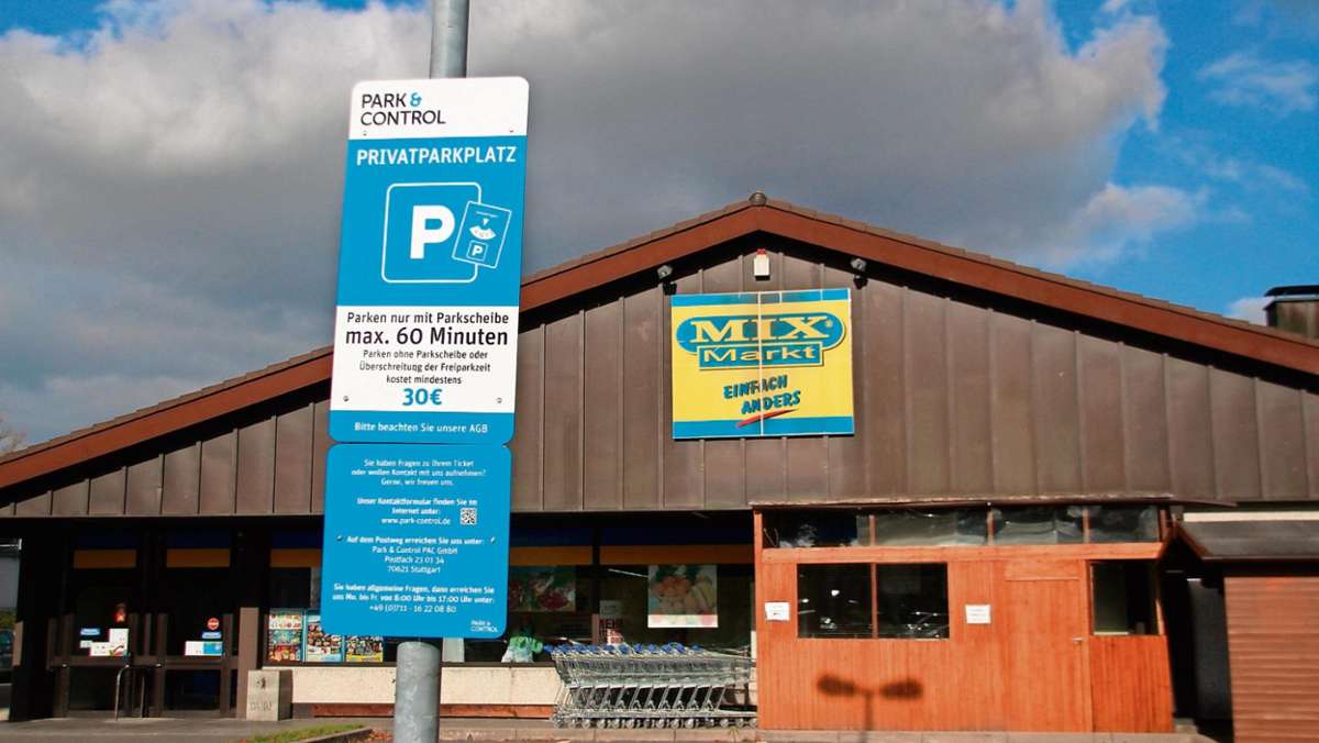 Hof: Markt lässt seinen Parkplatz bewachen