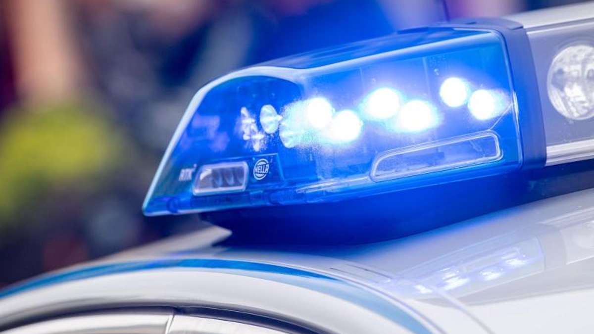 Münchberg: A 9/Stammbach: Ohne Fahrerlaubnis, aber mit Drogen und Waffe unterwegs