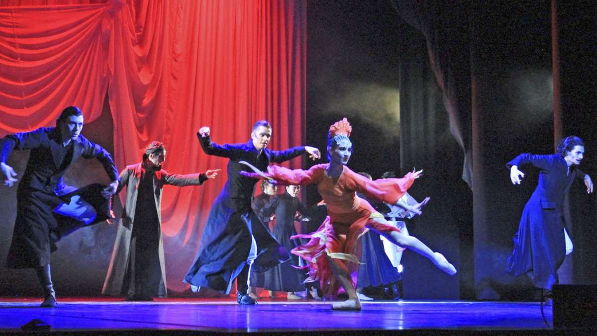 Klassiker in Selb: Ballettakrobatik in betörenden Bildern