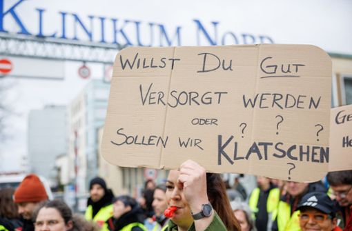 Am Dienstag kam es zu Warnstreiks in Nürnberg Foto: dpa/Daniel Karmann
