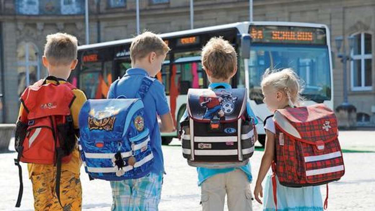 Hof: Mit Bus oder Bahn zur Schule