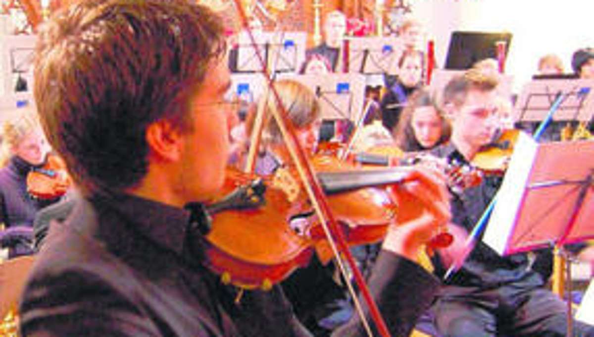 Hof: Festkonzert voller  Fanfaren und Choräle