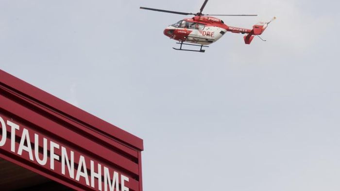Unfall im Kreis Hof: Hubschrauber bringt schwerverletzten Biker in Klinik