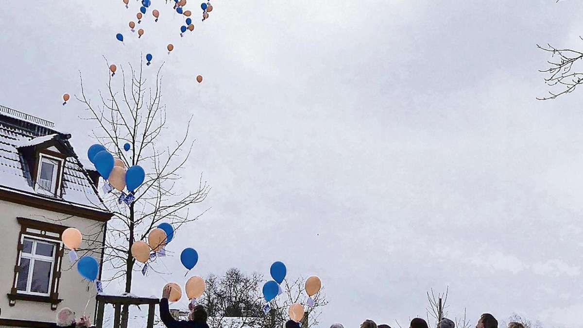 Hof: 100 Ballons laden ein zum Gespräch über den Glauben