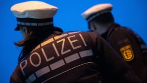 Pöbelnder Saunagast soll Polizisten verletzt haben