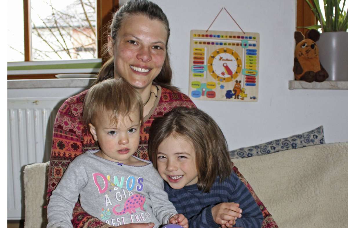 Miriam Schnell hat sogar zwei Kinder zuhause auf die Welt gebracht. Während Moritz (rechts) in Oberweißenbach geboren ist, darf sich  Schwester Maya als echte Schauensteinerin  bezeichnen. Foto: /cs