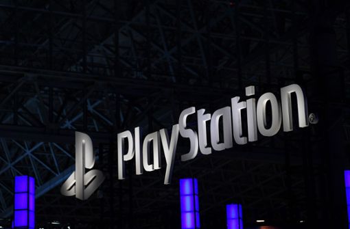 Die Spielekonsole PS5 wird ab sofort deutlich mehr kosten. (Symbolfoto) Foto: AFP/CHARLY TRIBALLEAU