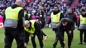 Erste Strafen für Fanproteste: FC Bayern Strafe zahlen
