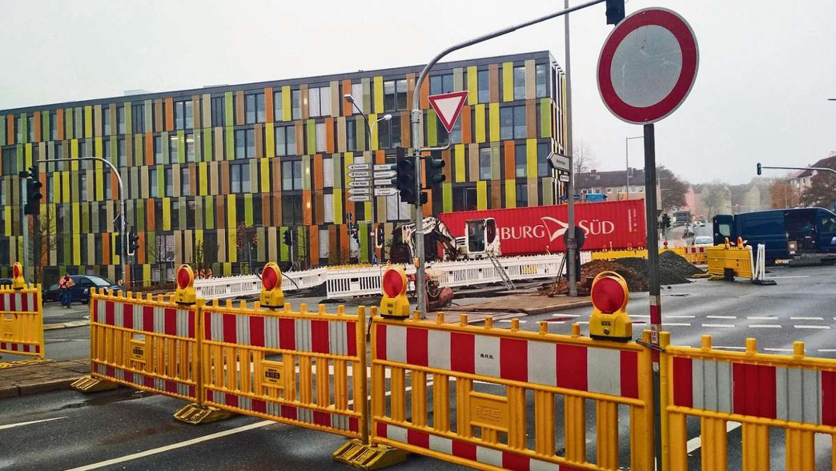Hof: Ernst-Reuter-Straße: Ampeln müssen noch eingeschaltet werden