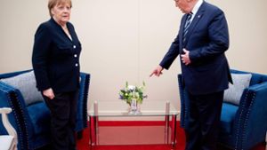 Kurztreffen von Merkel und Trump in Portsmouth