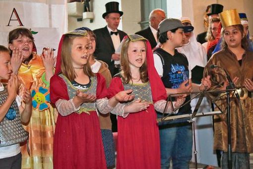 In der Kirchenlamitzer Michaeliskirche führten deutsche und syrische Kinder das Musical "Aglaia" auf. Foto: Willi Fischer