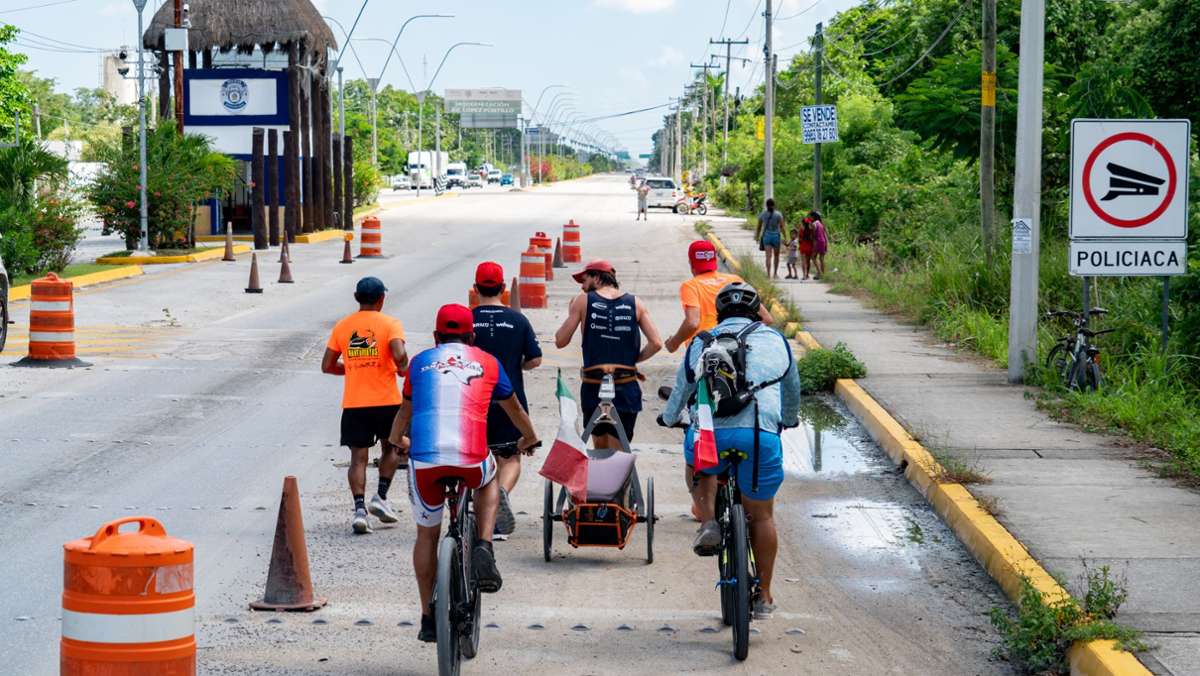 Jonas Deichmann am Ziel: In 120 Marathons einmal durch Mexiko