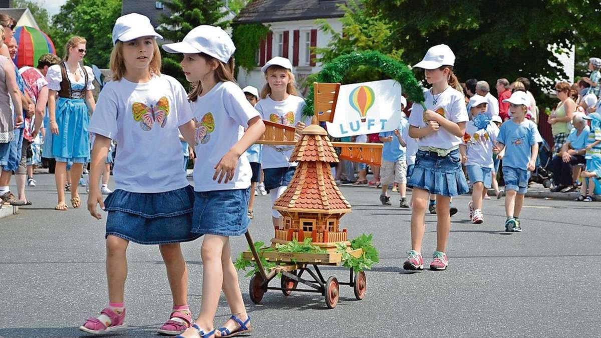 Schönwald: Die Kinder bereitet sich auf das Wiesenfest vor
