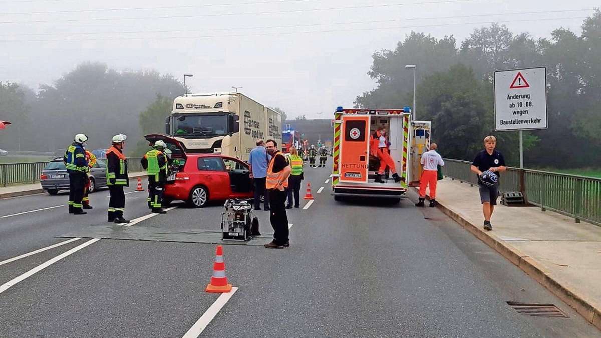 Kulmbach: B 85: Autofahrerin übersieht Lastwagen - verletzt