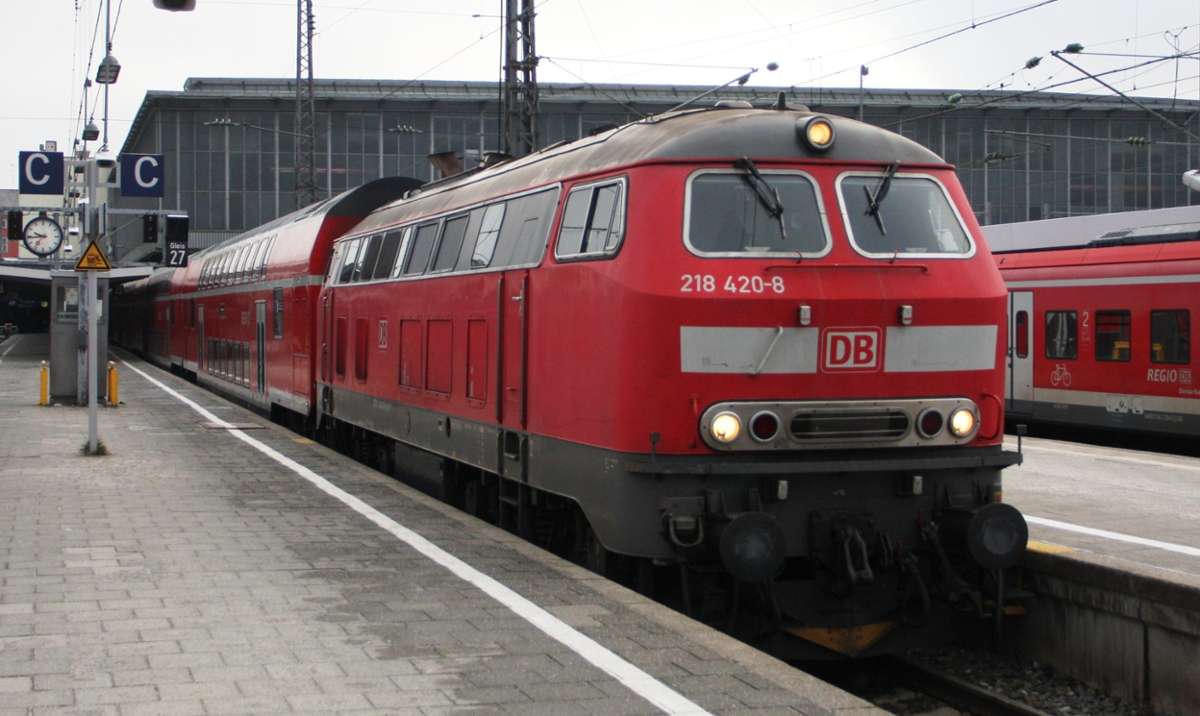 Diese Doppelstockzüge sollen künftig auf der Expresslinie Hof-München fahren.  Foto: Werner Rost