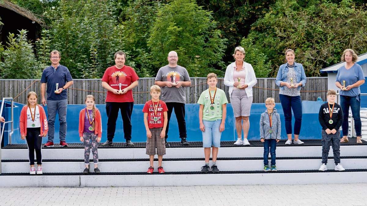Fichtelgebirge: Arzberger Minigolf-Stadtmeister verteidigen ihre Titel