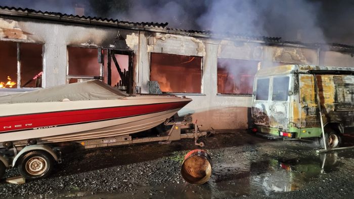 Fichtelgebirge: Feuer in Kfz-Werkstatt: Mann schwer verletzt
