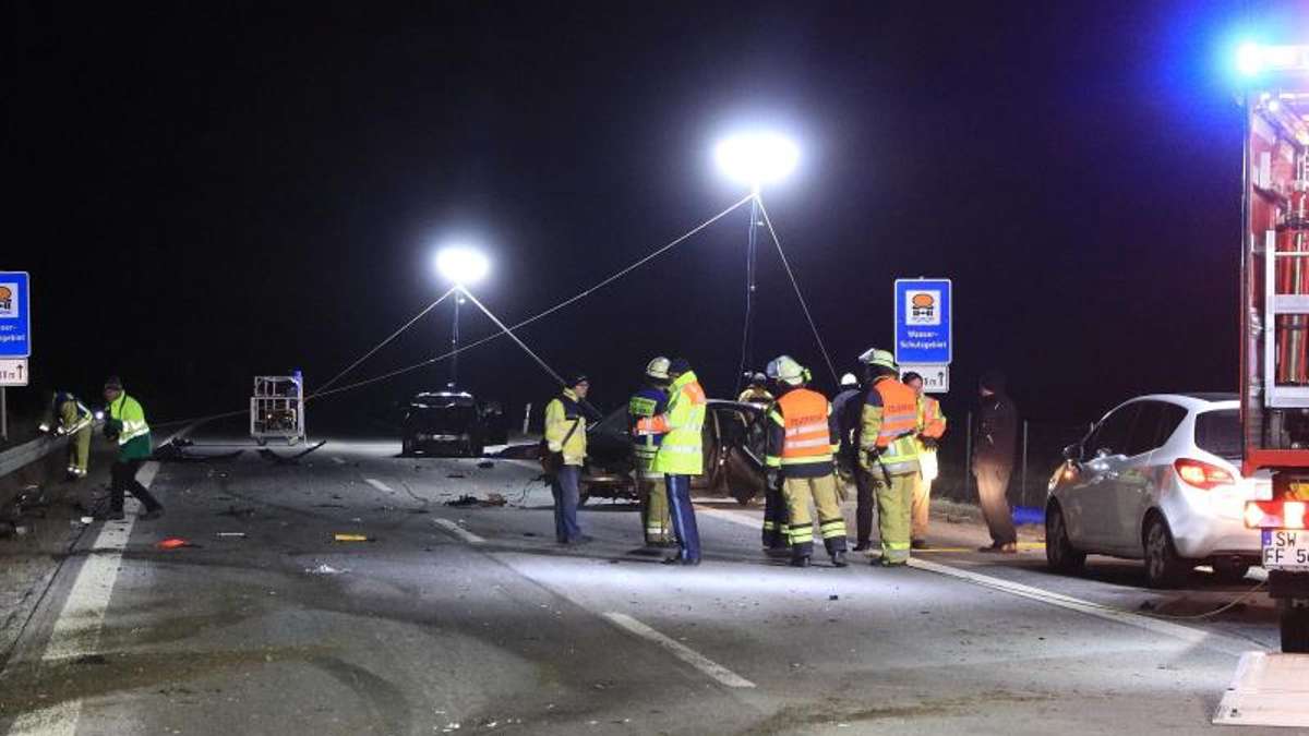 Schweinfurt: Zwei Ersthelfer sterben auf Autobahn