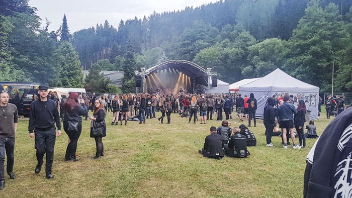 Metal-Festival „Chaos Descends“: Harte Klänge im tiefsten Wald