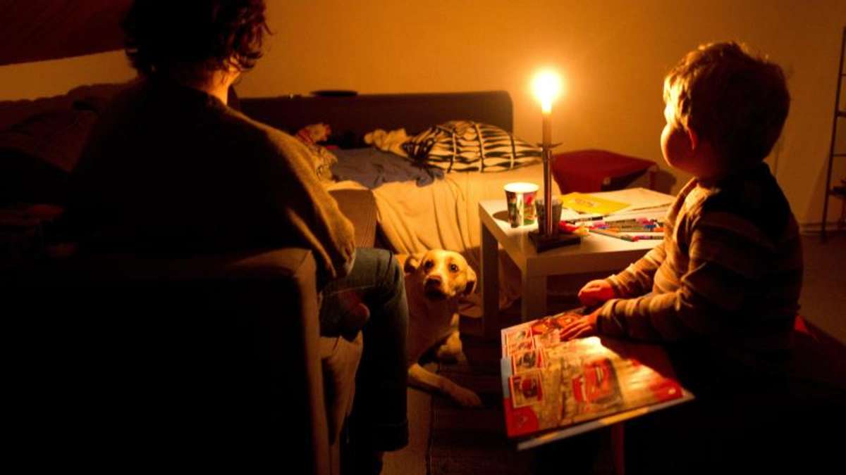 Berg: Tausende Haushalte ohne Strom