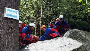 Bergwacht rettet verletzte Wanderin aus Felsenlabyrinth