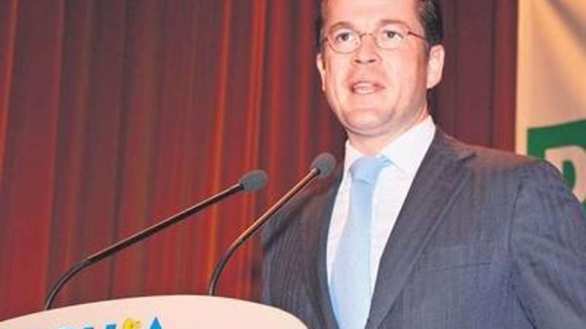 Länderspiegel: Zu Guttenberg geht zum Gegenangriff über