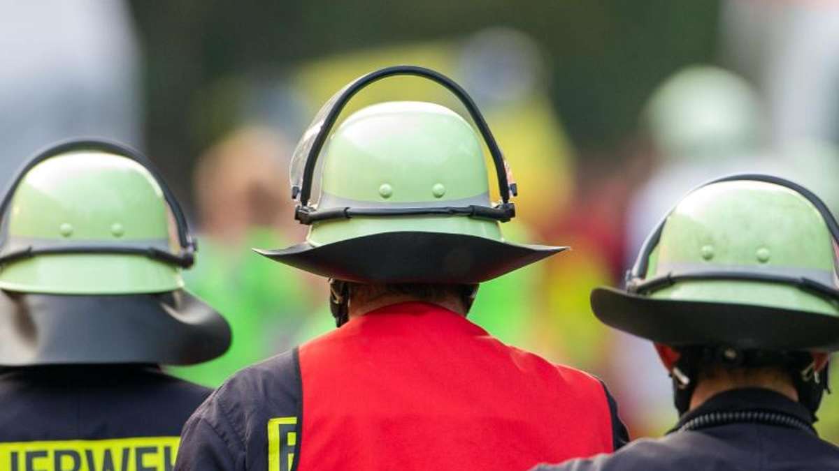 Hof: Einfamilienhaus nach Brand unbewohnbar - zwei Verletzte