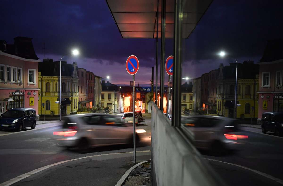 LED-Straßenbeleuchtung in der Wittelsbacherstraße in Selb. Foto: Florian Miedl